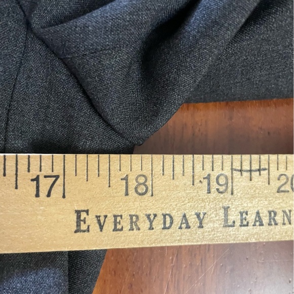 Theory Wool Blend 1 Button Blazer 3 Button Cuffs Lined Style 80001199 B18 Women - Picture 13 of 13